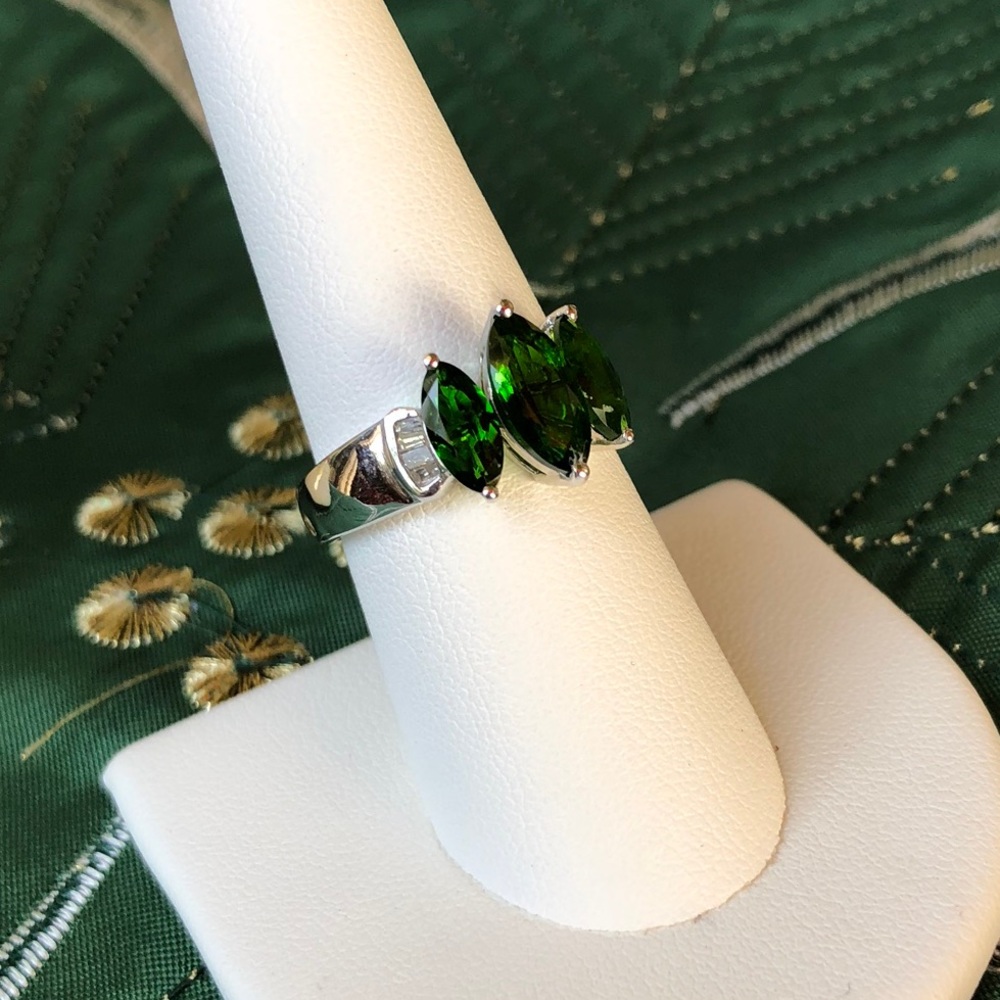 Genuine Diamond & Russian Diopside Ring - Picture 5 of 8